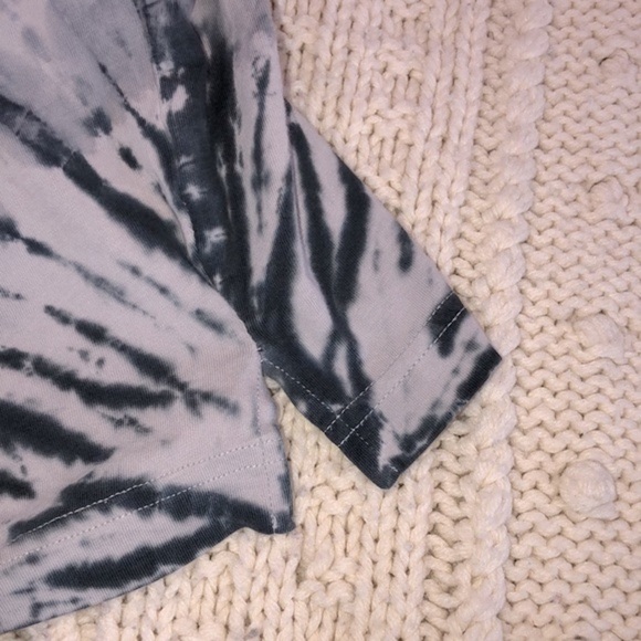PINK grey swirl tie dye grey T-shirt size large - Picture 8 of 8